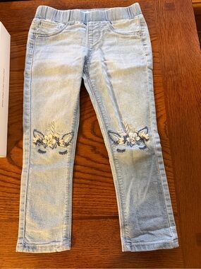 Girls' Light Blue Embroidered Unicorn-Accent Jeans